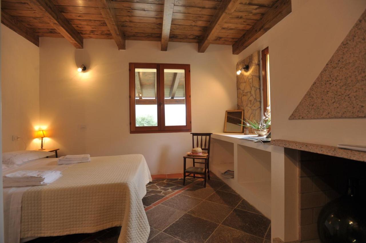 Lierus B&B Gonnosfanàdiga Dış mekan fotoğraf