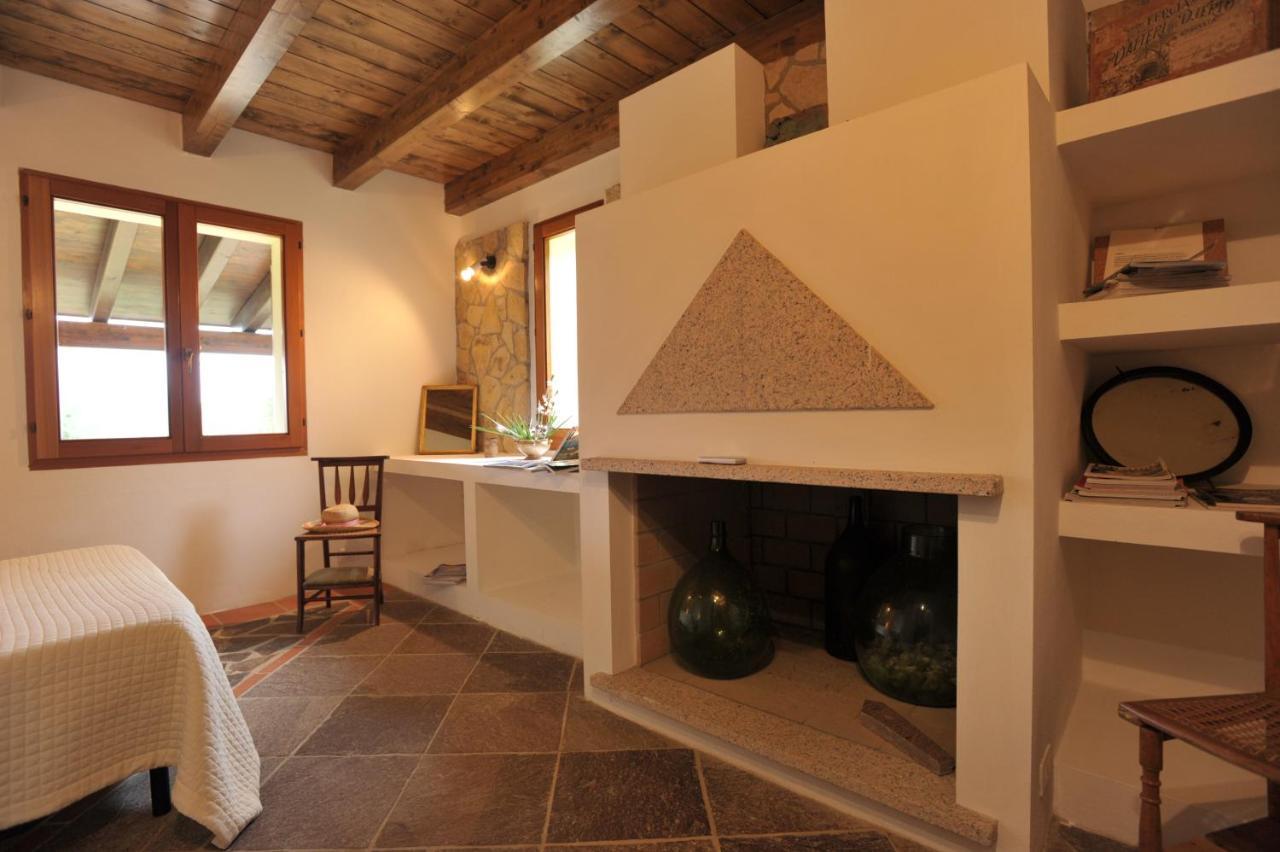 Lierus B&B Gonnosfanàdiga Dış mekan fotoğraf